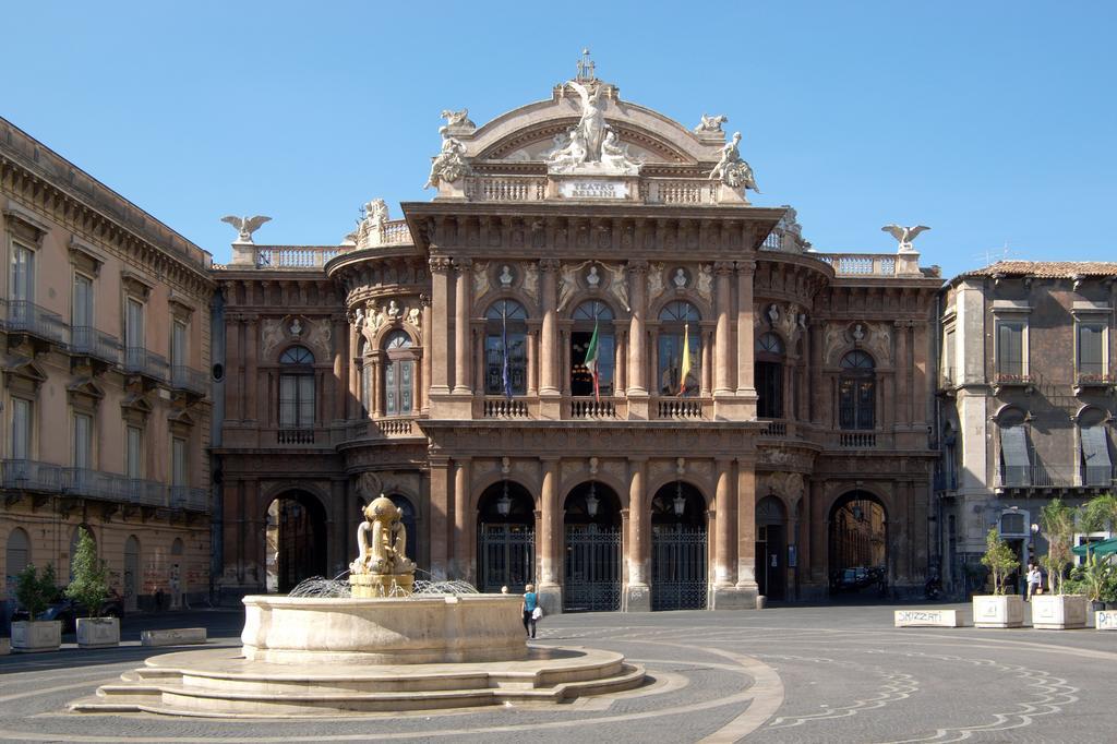 Appartamento Al Teatro Massimo Catánia Buitenkant foto